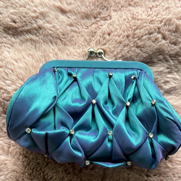 Super Cute Bluish purple mini bag  w/rhinestone accents. - Picture 2 of 7